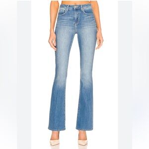 L'AGENCE Selma Sleek Baby Bootcut
Jeans in Lakewood
